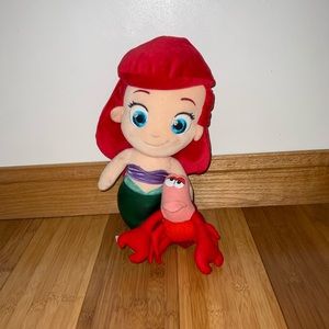 Disney Animators - The Little Mermaid: Toddler Princess Ariel & Sebastian Plush